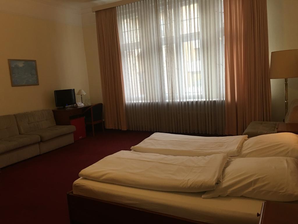 Kurfuerst Am Kurfuerstendamm Berlín Pokoj fotografie