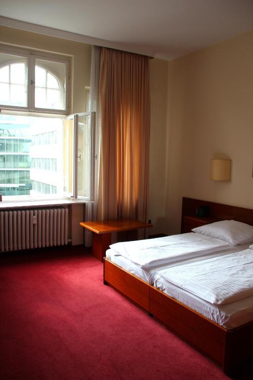 Kurfuerst Am Kurfuerstendamm Berlín Pokoj fotografie